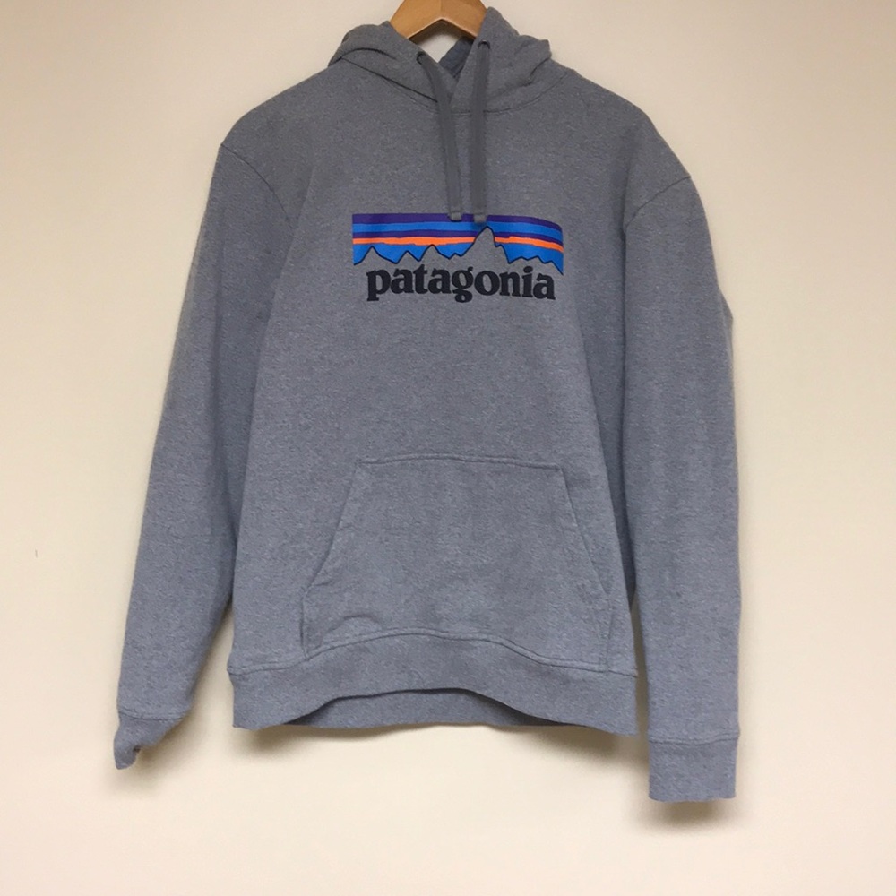 Patagonia men’s sweatshirt